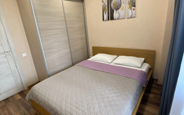 Yevrodvushka V Novom Dome Flat