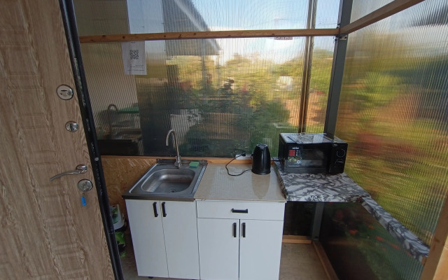 Chernomorskiy Oazis Guest house
