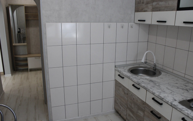 Na Chelyuskintsev 3 Flat