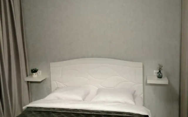 Green Fox Na Naberezhnoy Privolzhskogo Zatona 22a Flat