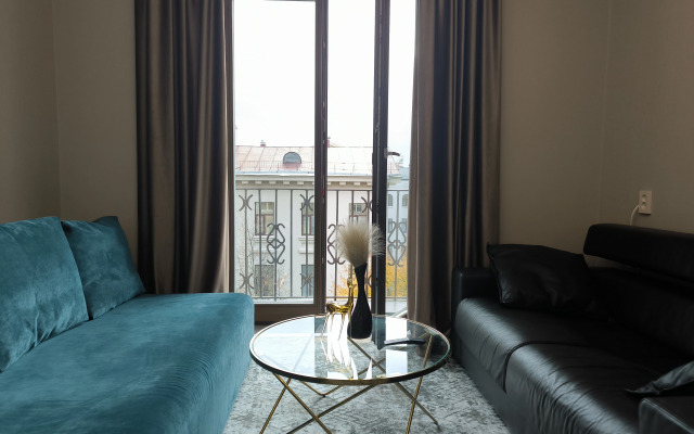 Апартаменты Центр Цирк Зыбитская Трёшка