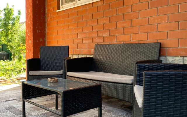 50 Let Oktyabrya 78/1 Private House