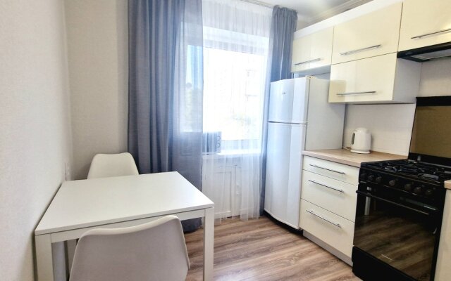 Dvuhkomnatnye v Centre, CHernyahovskogo 20, Kolibri#20 Apartments