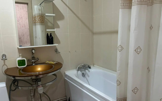 1 Komnatnaya Na Ulice Geologorazvedchikov 44A Flat