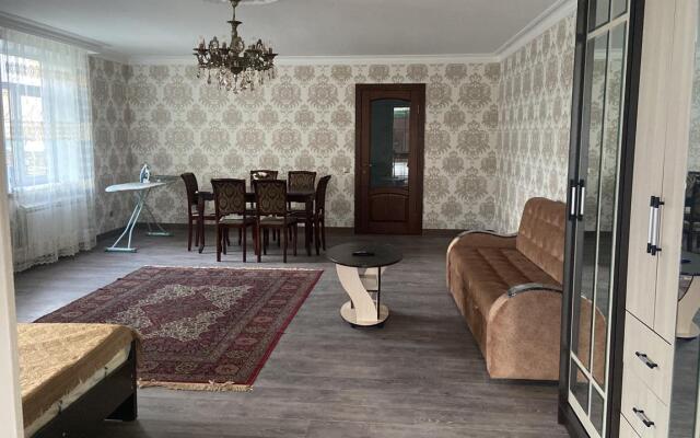 Частный дом Дом 70 м² в Центре Города