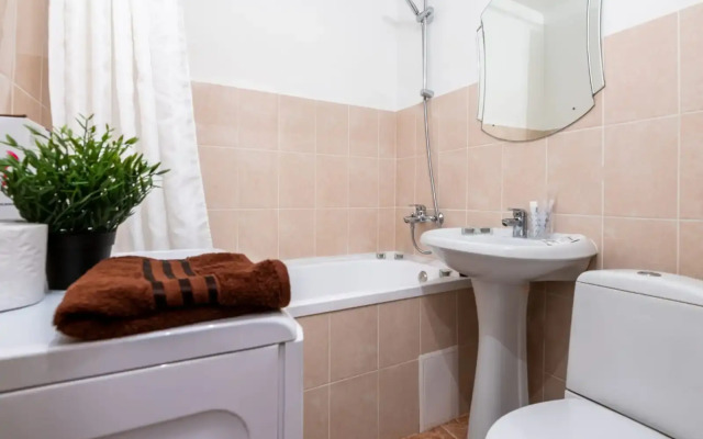 Natali  Apartments U Metro Chertanovskaya ryadom s fytbolnoy shkoloi