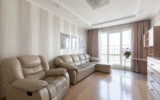 Апартаменты возле метро Автозаводская. 4 станции до центра. Парковка.