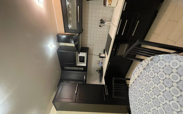 Dvukhkomnatnaya u Mikrokhirurgii Glaza Flat