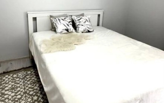 Квартира На Академика Сулейманова 10