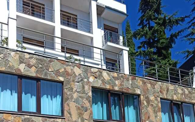 Rozov Khutor Hotel