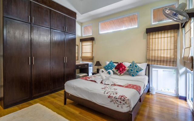Spacious villa with private pool and parking Villa