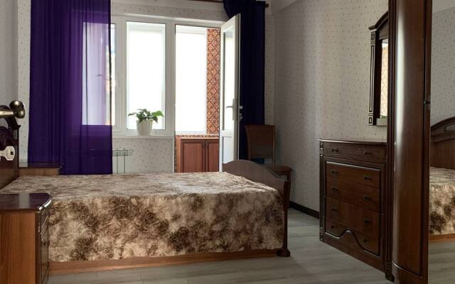 Dvuhkomnatnye ryadom s Plyazhem Flat