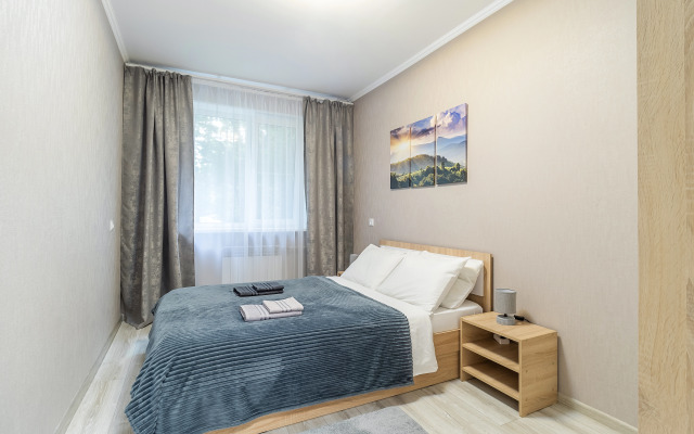 Na Ulitse Nadezhdy Suslovoy, 13 Flat