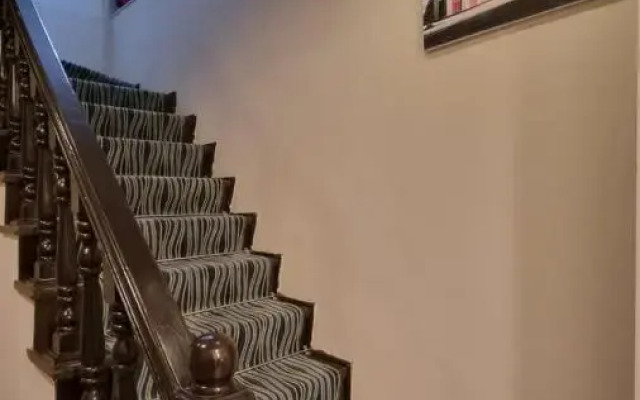 Retro Art Boutique Hotel