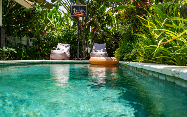 Jungle Amaranth Canggu – Exclusive 3BR Retreat with Pool, Modern Amenities and Top Location Villa