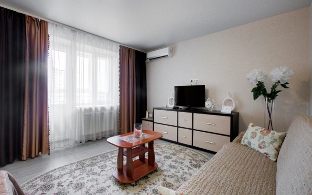 Апартаменты на Переверткина 1/4