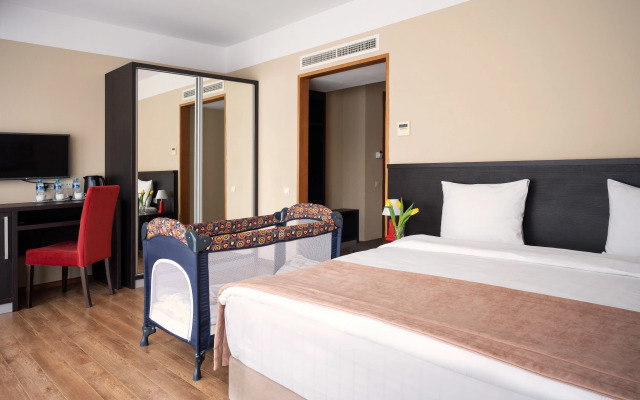 Sephia Hotel