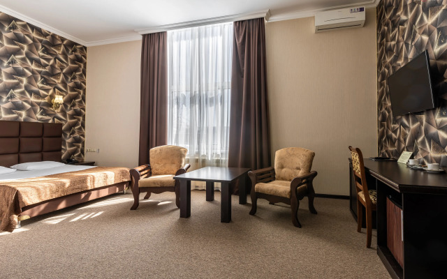 Gold Star Hotel