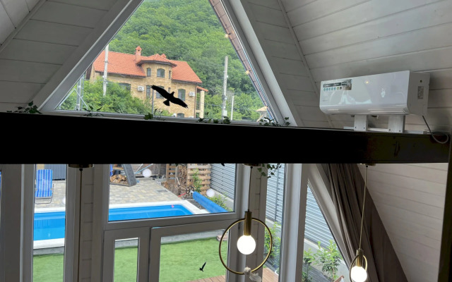 Частный дом 450 А-фрейм Лимон с тёплым бассейном и баней