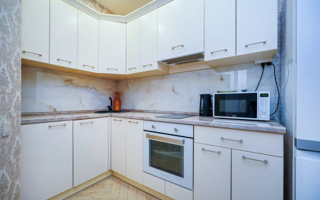 8 Krymskiy Mamayka Apartment