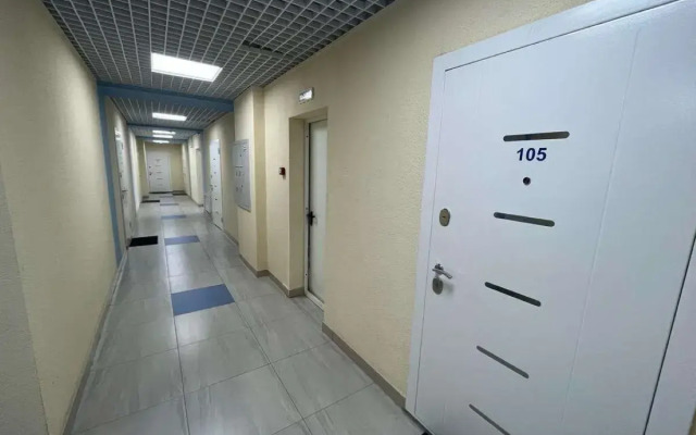 Trekhkomnatnaya S Krasivym Vidom Iz Okna Flat