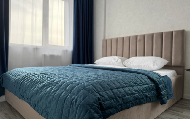 Апартаменты двухкомнатные с балконом