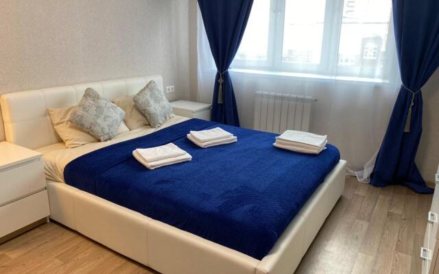 Ryadom S Yakht Klubom Admiral Flat