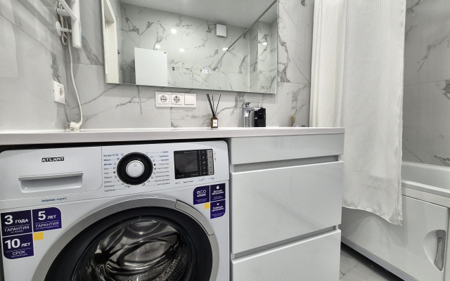 Bolshaya Studiya V Zhk Kit U Stantsii Apartments