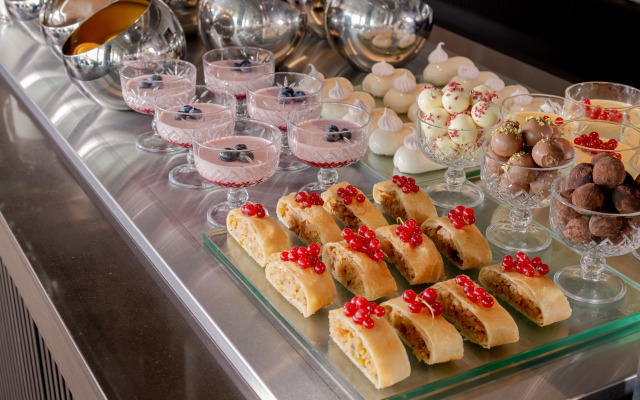 Отель Millennium Panorama