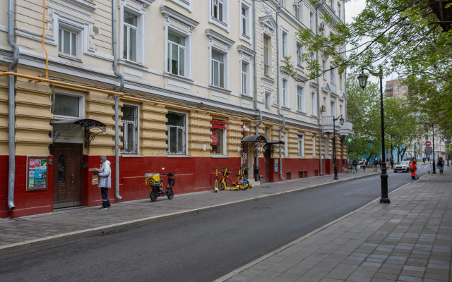Na Bronnoy U Patriarshikh Prudov Apartments