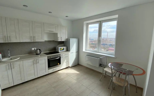 Na Ulitse Pavshinskiy Most 1/4 Flat
