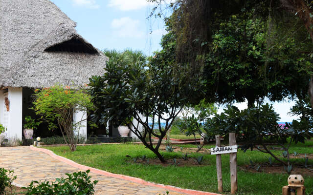 Makao Changani Beach Resort Hotel