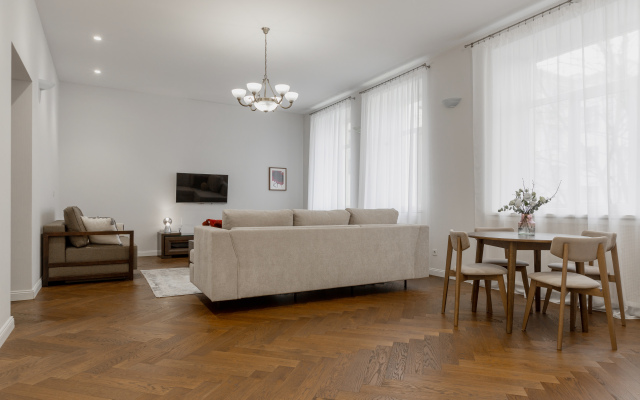 4-komnatnye HomeApart K. Marksa, 30 Apartments