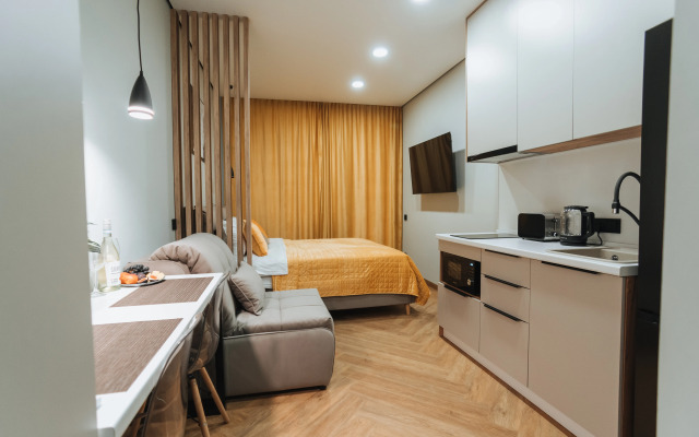 V Sochi Tsentr  Khosty s kruglogodichnym podogrevaemym bassejnom i vidom na more AK Gorka Apartments