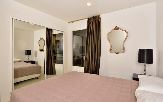 Best Located Two Bedroom in Auckland Apartments