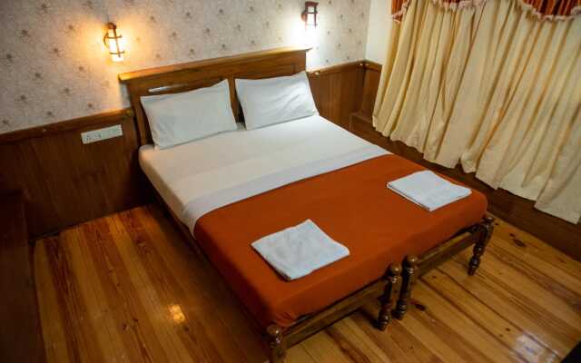 Sreekrishna one Bedroom Private Houseboat Hotel
