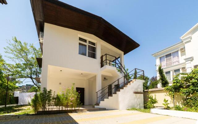 Sunrise Private house