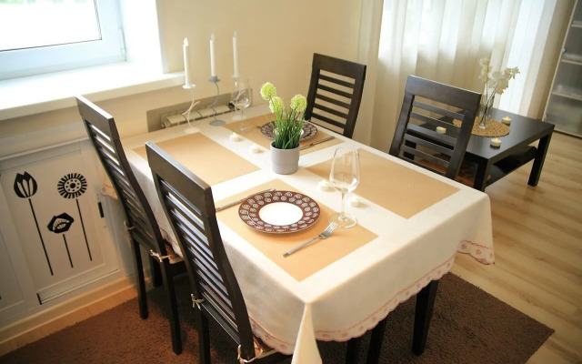 Квартира Уютная Двухкoмнaтная c Прекраcным Видом из Окна