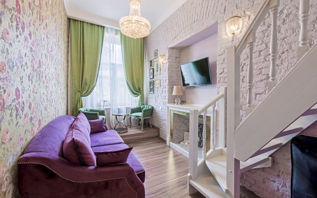 Квартира-студия Русский Балет BookingSPB с видом на Казанский Собор и Канал Грибоедова