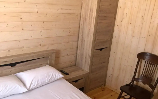 Roza Vetrov Guest House