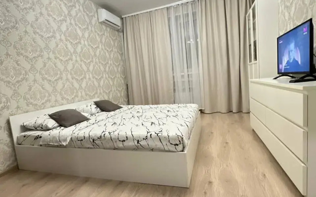 na Stroiteley 3 Flat