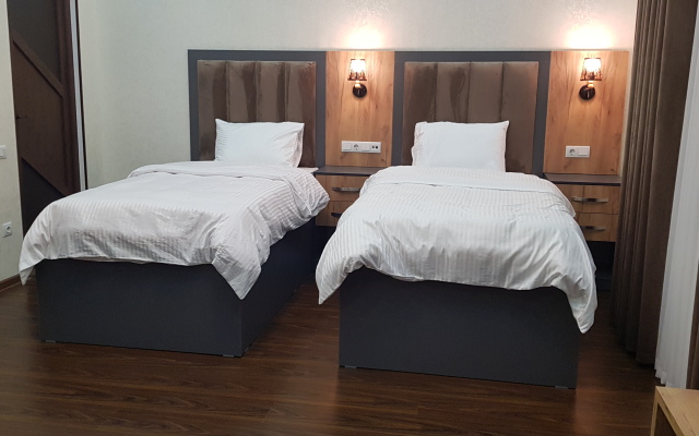 Sharq Hotel