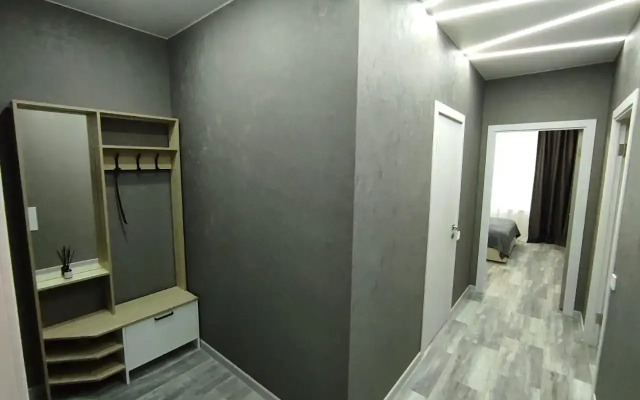 Dizaynerskaya Yevrodvushka Flat