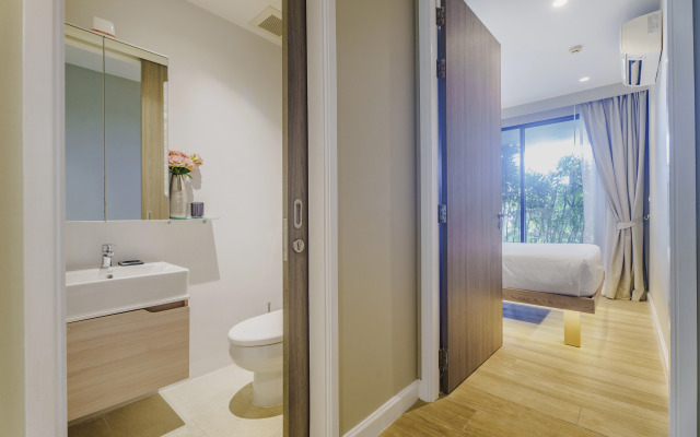 Diamond 2Br  Deluxe Poolside Condo Apartments