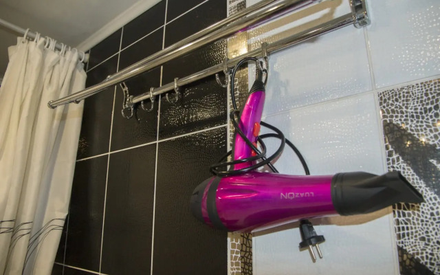 Odnokomnatnye Premium s dzhakuzi na Parizhskoj kommuny 40 Apartments