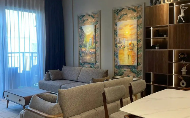 Welcome Home in La Cote 1 Apartments