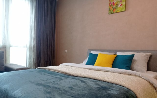 Live-In-Comfort Na Tvorchestva 3 Flat