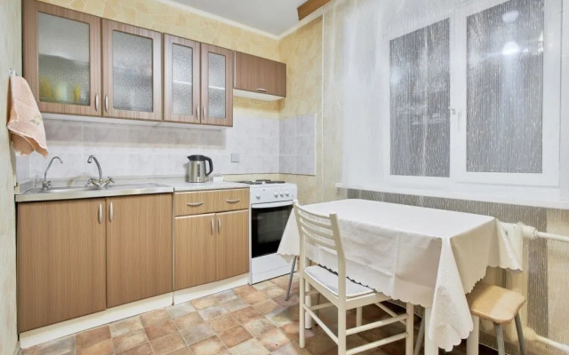 Na Pervomayskoy Ulitse 44 Flat