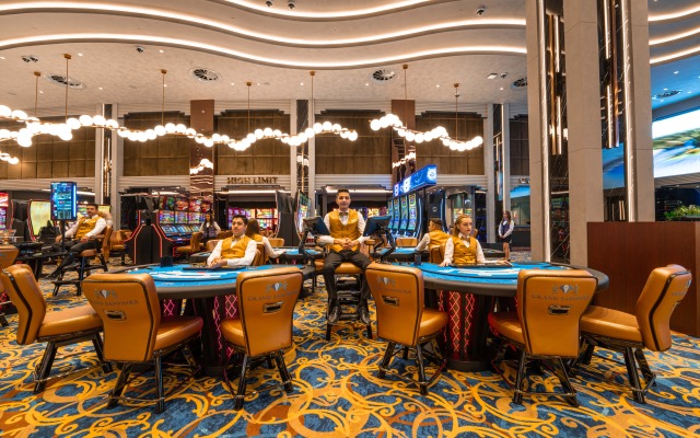 Hotel Grand Sapphire Resort & Casino Hotel
