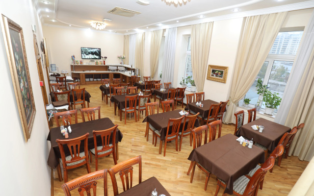 Отель Азкот